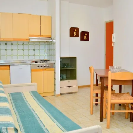 Homely With Terrace In - Beahost Appartamento