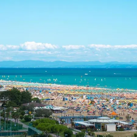 Appartamento Homely With Terrace In - Beahost Bibione